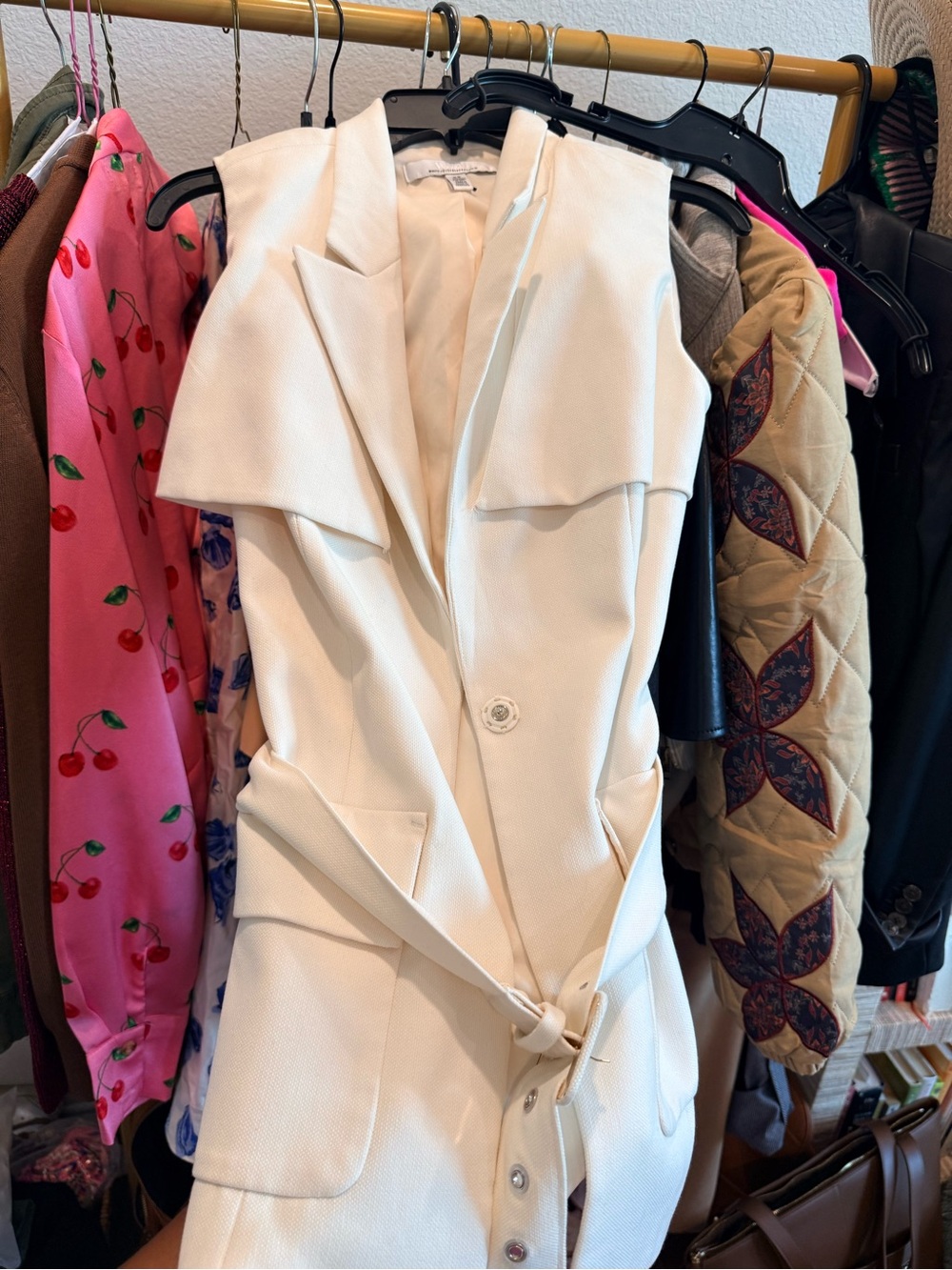 White House Black Market Cream Sleeveless Belted Blazer Vest - Picture 5 of 5
